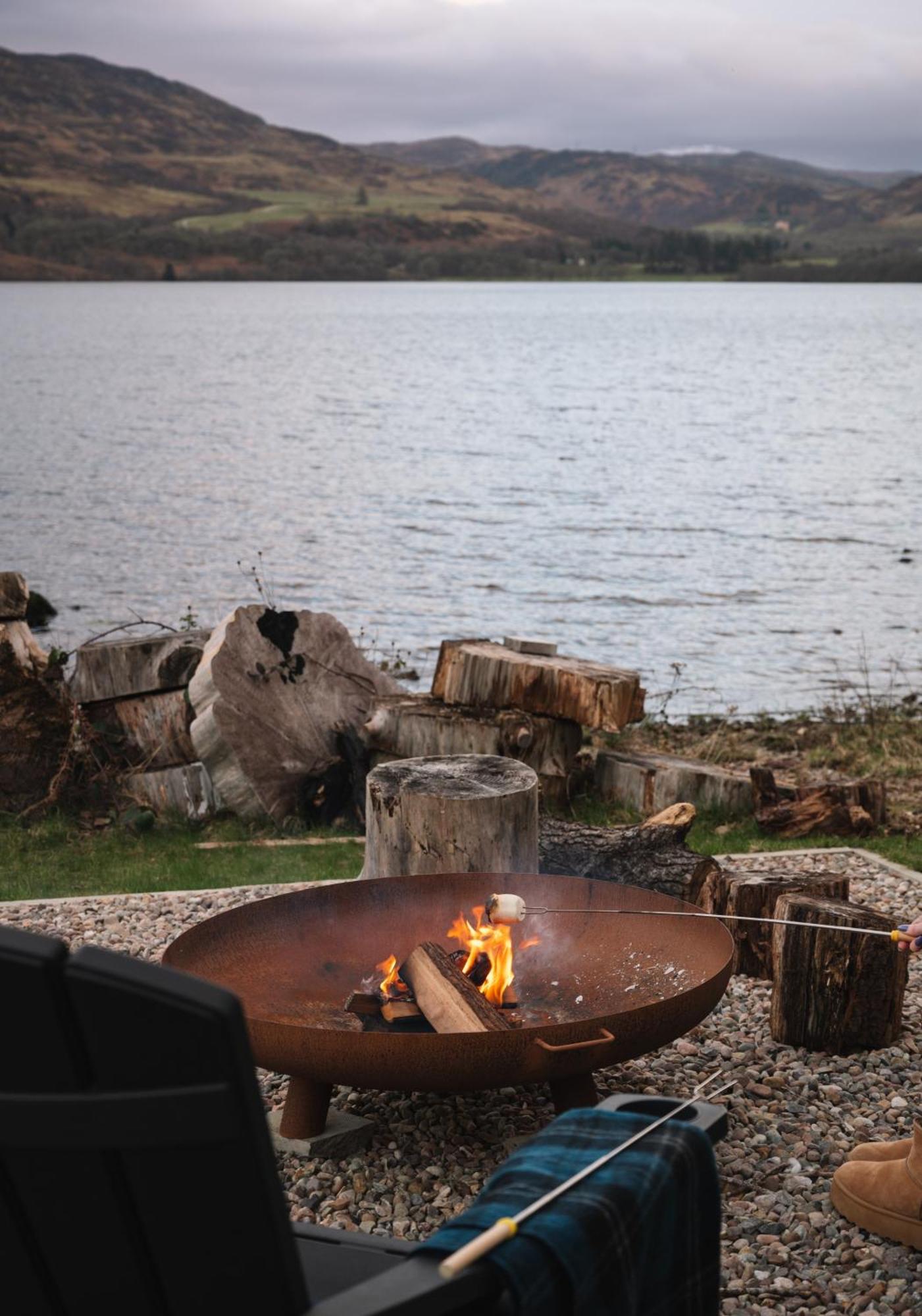 Shoreland Lodges - Holly Lodge Форт Аугустус Экстерьер фото