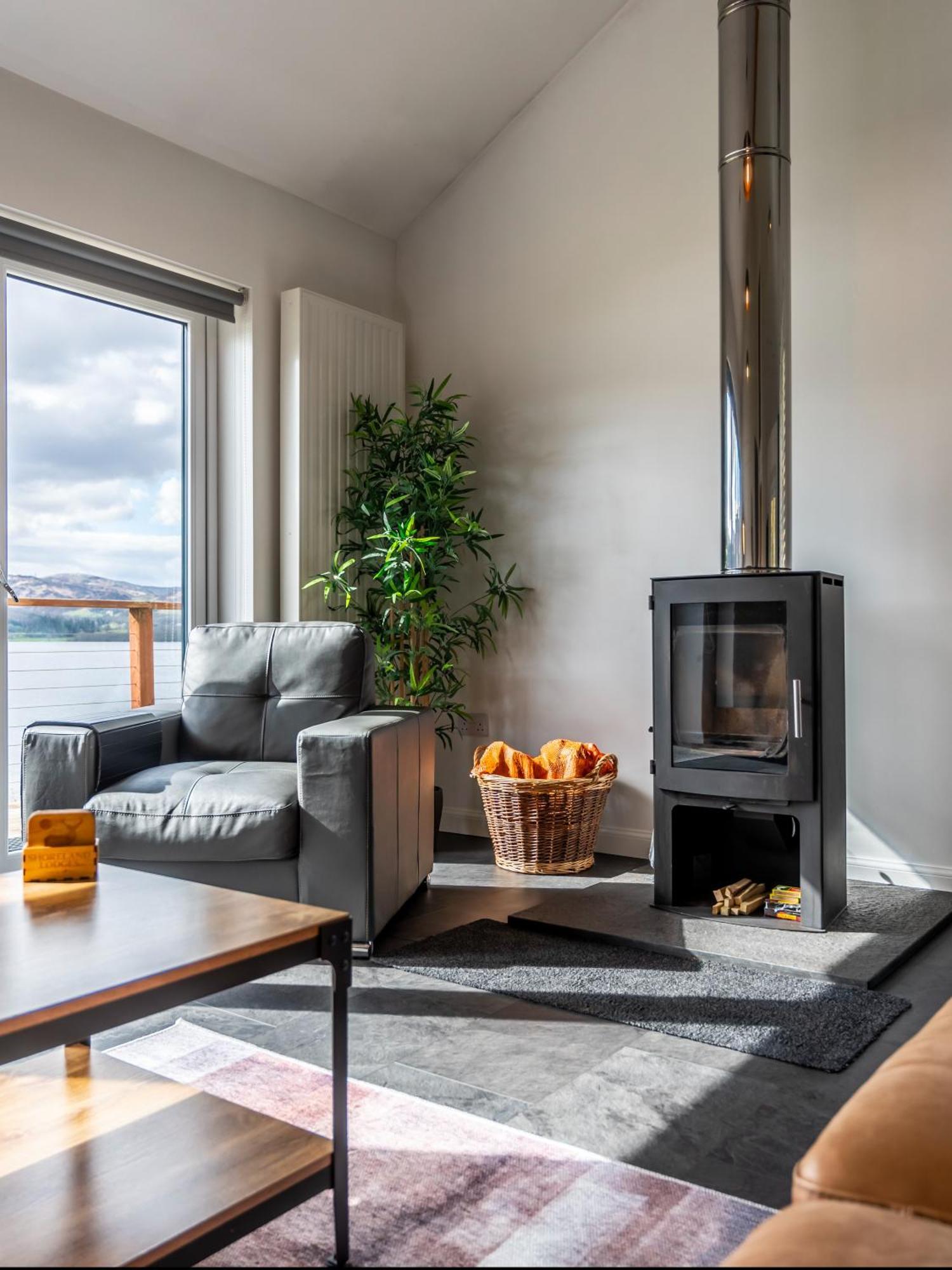 Shoreland Lodges - Holly Lodge Форт Аугустус Экстерьер фото