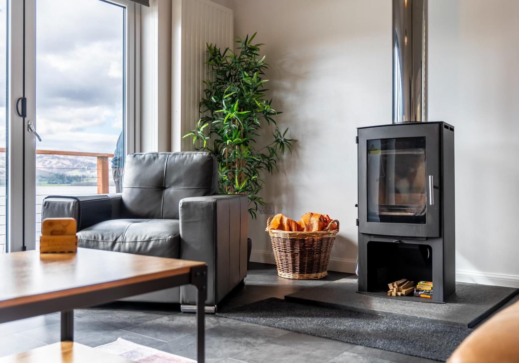 Shoreland Lodges - Holly Lodge Форт Аугустус Экстерьер фото