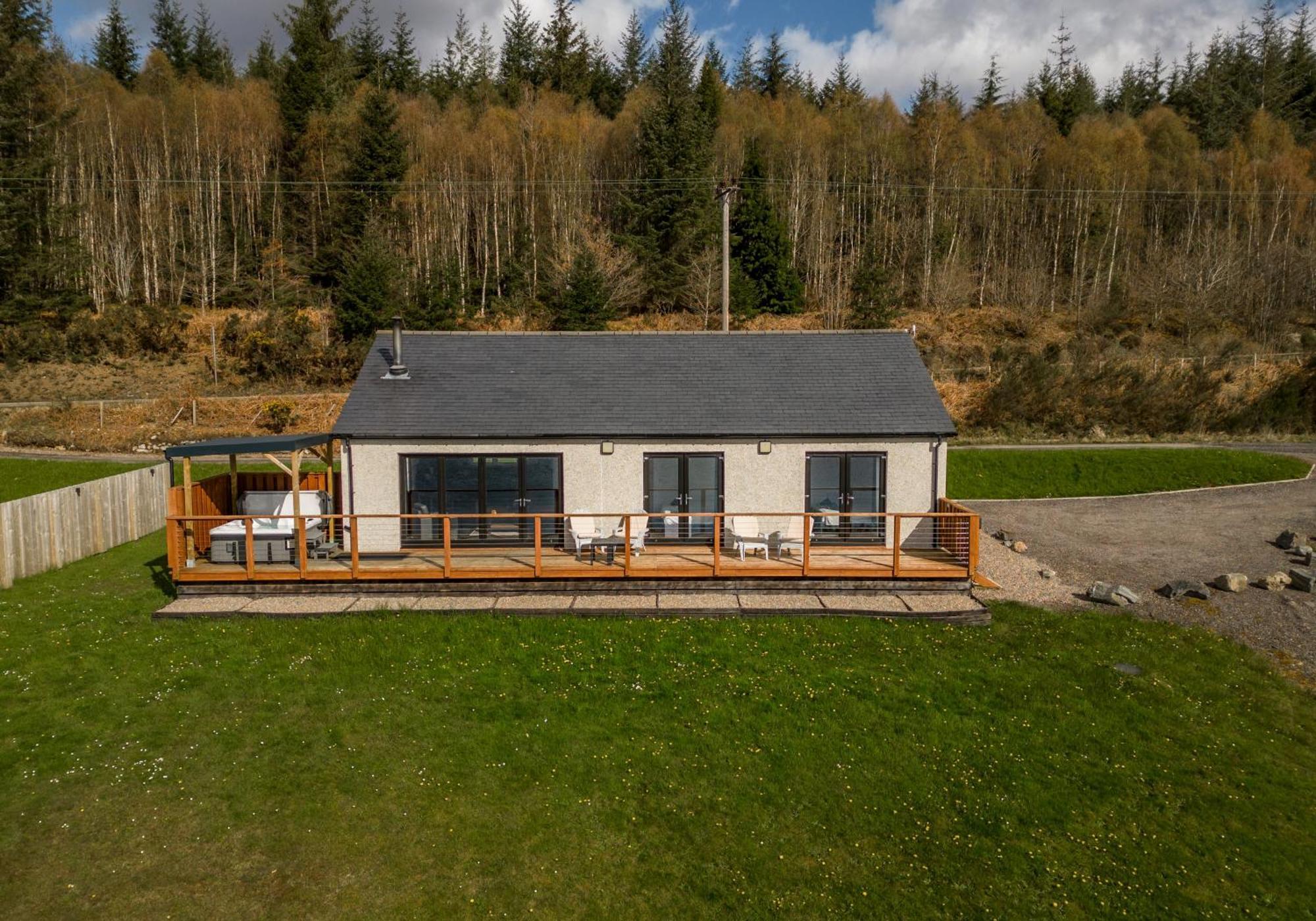 Shoreland Lodges - Holly Lodge Форт Аугустус Экстерьер фото