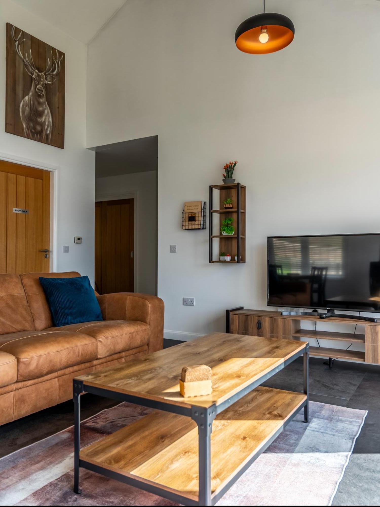 Shoreland Lodges - Holly Lodge Форт Аугустус Экстерьер фото